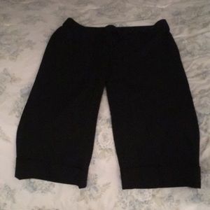 Adorable cropped wide leg Capri wool knit pants